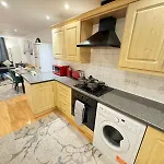 Affordable Family Apartment In Kilburn